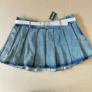 Hot Topic Social Collision Glitter Belt Denim Pleated Skirt Large Light Washed